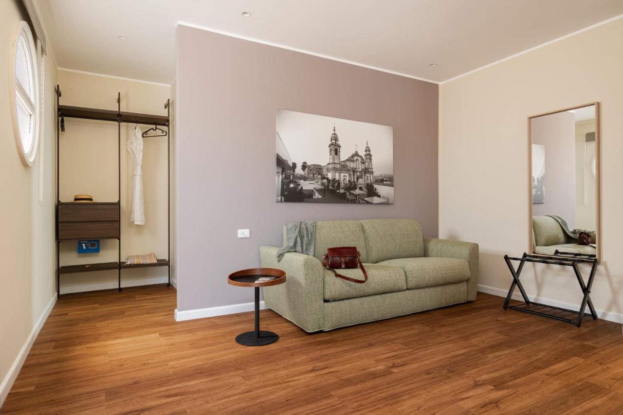Suite Al Centro Di Palermo Con Terrazza Privata Екстер'єр фото